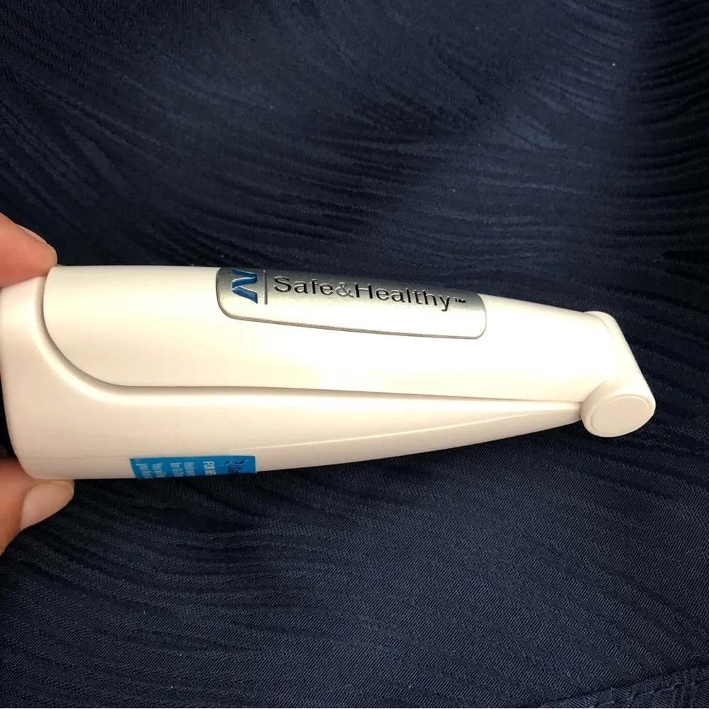 Safe & Healthy UV Sanitizing Light - Picture 3 of 6